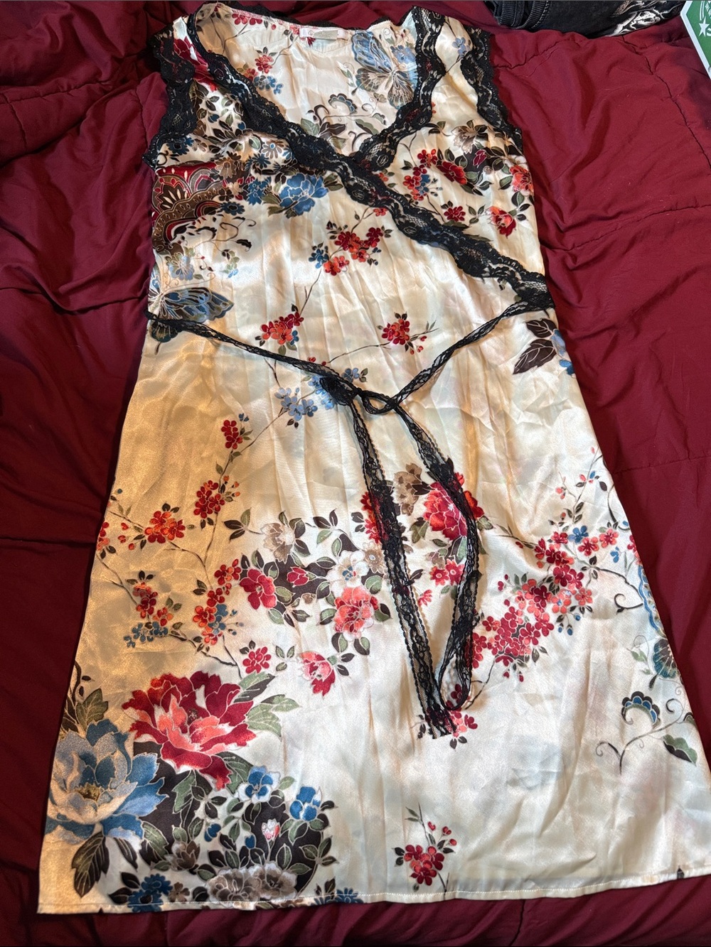 Silk-Feel Floral Lace Trim Chemise Dress  - Ivory with Red & Blue Floral